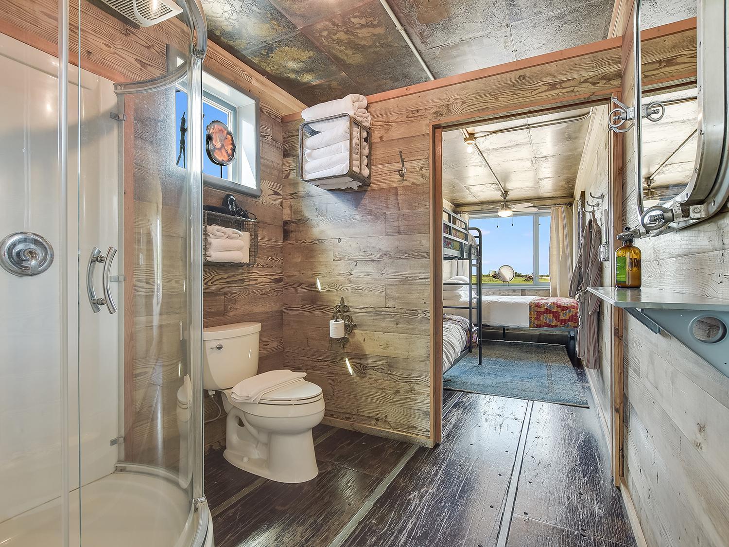 Flophouze Shipping Container Hotel Round Top Værelse billede